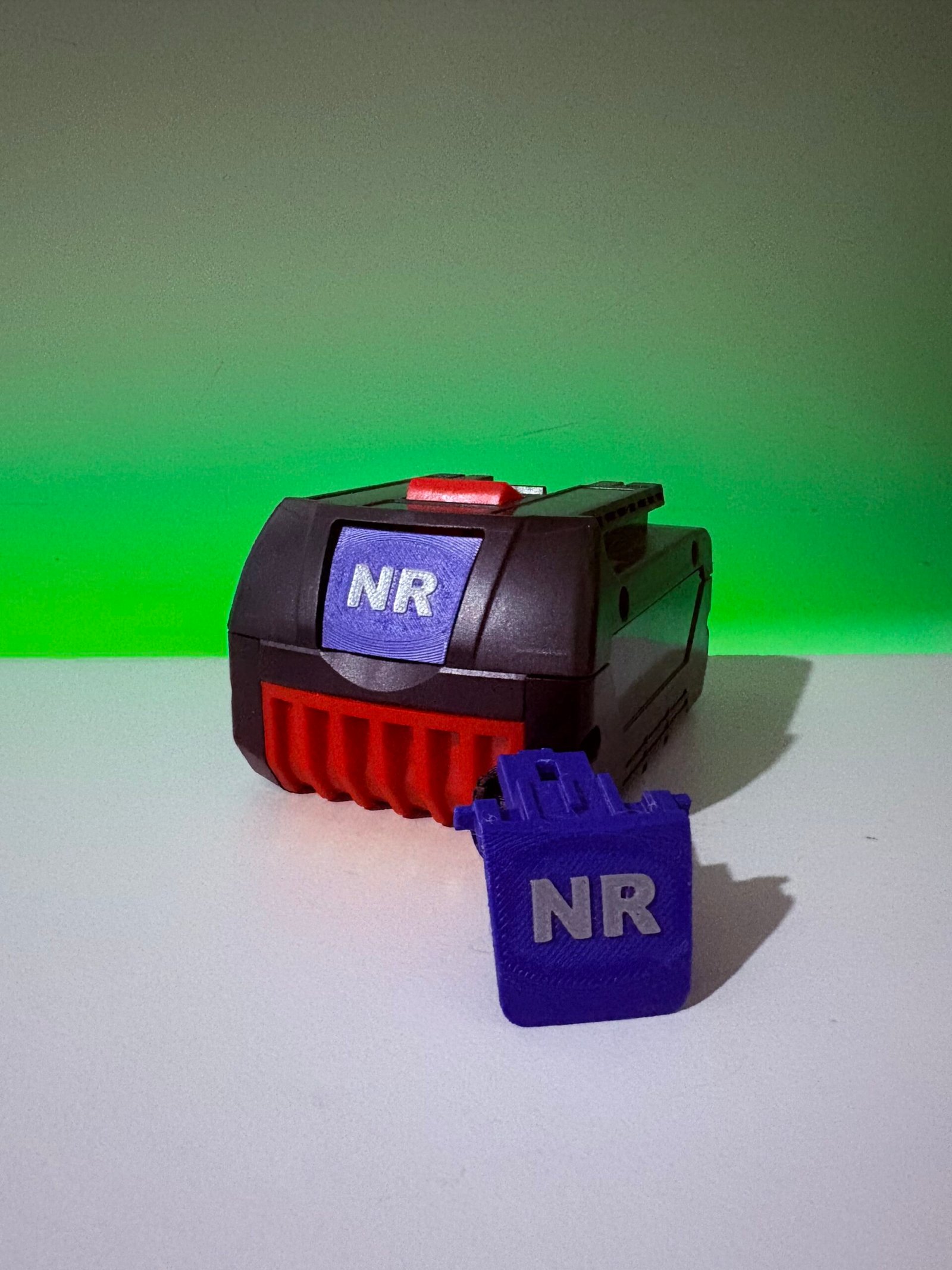 Z Battery Button attached to a Bosch Professional ProCORE 18V battery